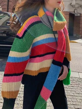 Женский весенне-осенний вязаный свитер с длинным рукавом из трикотажа в цветную полоску с шарфом